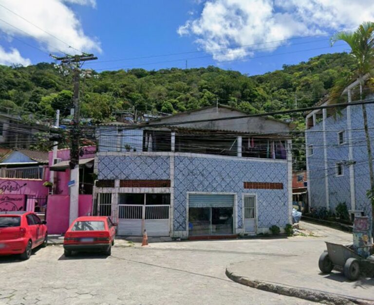 PM é alvejado durante patrulhamento em comunidade do litoral