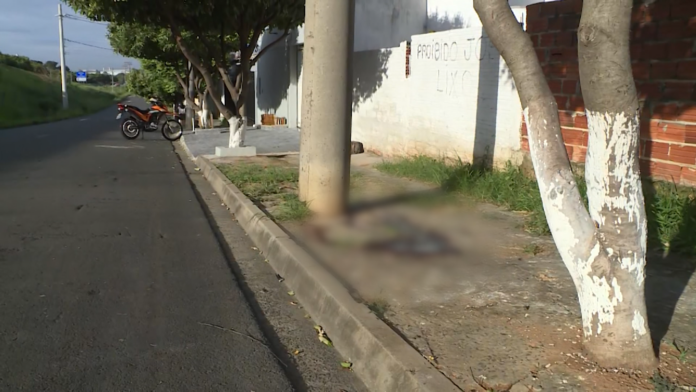 Homem é assassinado a tiros ao lado de moto em Indaiatuba