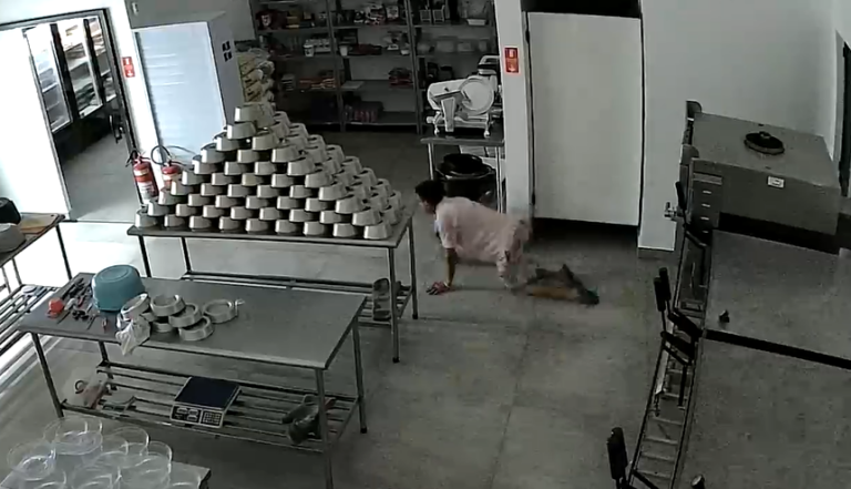 Ladrão é preso após vítima mandar mensagem para seu próprio número roubado