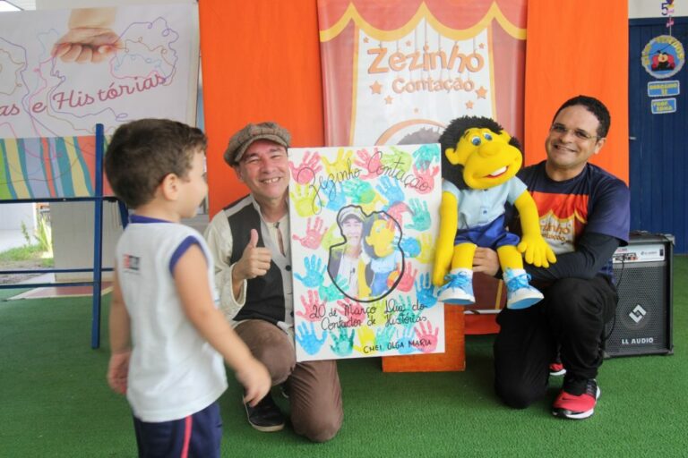 A programação inclui jogos, brincadeiras com água e areia, piqueniques, sessões de cinema e teatro