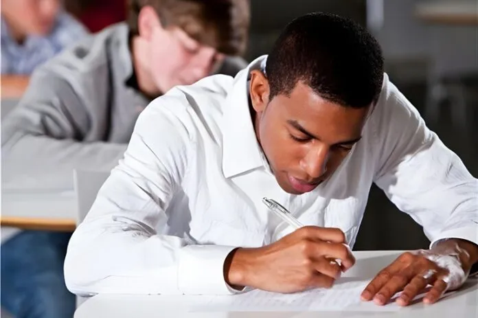 Edital prevê vagas em anestesiologia, cirurgia geral e infectologia, com salários de até R$ 19 mil