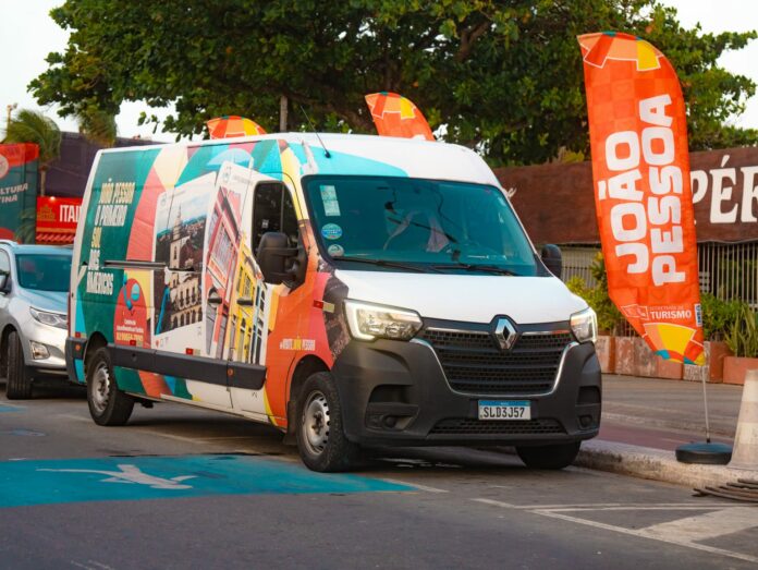 CAT móvel O serviço conta com duas unidades fixas e um CAT Móvel, que está funcionando na Cidade do Forró, na Orla de Cabo Branco, das 17h às 22h