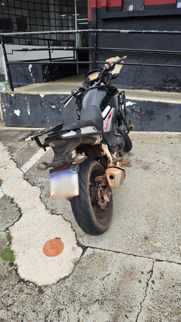 Adolescentes são apreendidos com moto roubada e podem ter envolvimento em latrocínio
