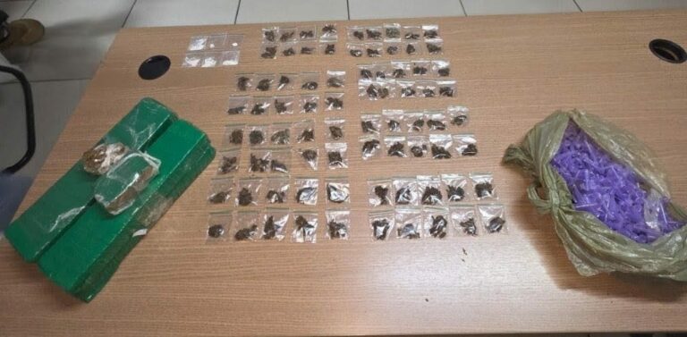Homens são presos com tabletes de maconha e com cocaína em João Pessoa
