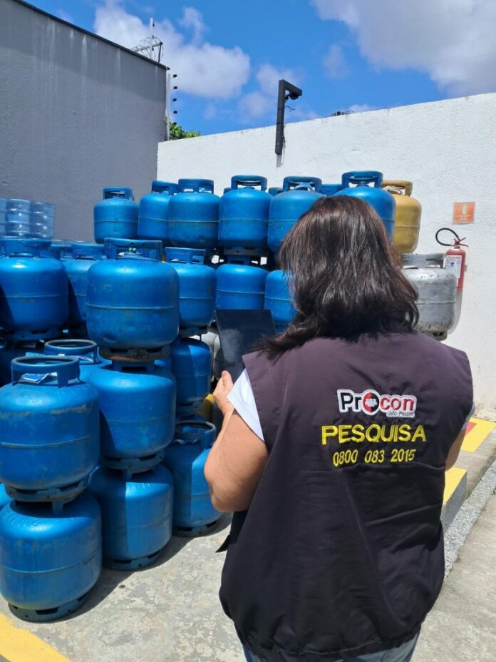 FOTOGASDECOZINHA1-768x1024 O levantamento foi feito em 33 estabelecimentos de 29 bairros da Capital. A pesquisa completa pode ser consultada nos sites da PMJP