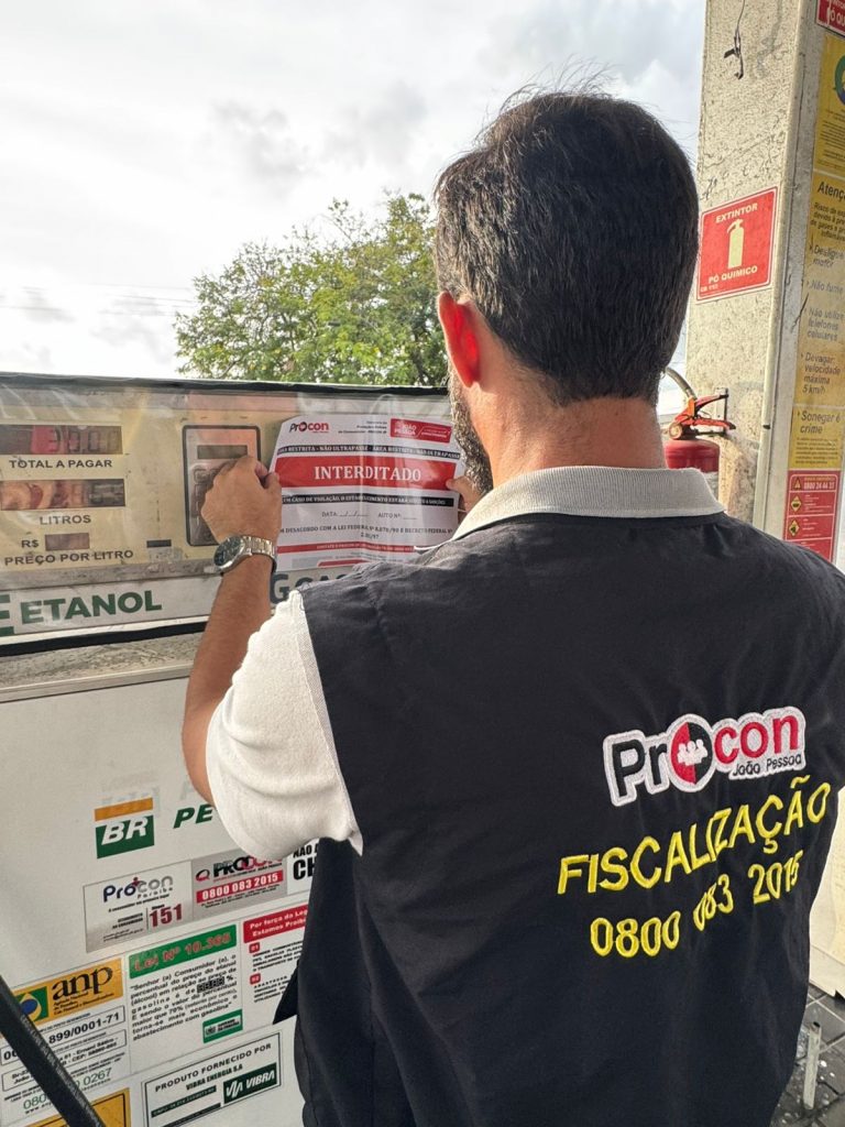Procon-JP interdita bomba de posto no Ernani Sátiro por suspeita de irregularidade na vazão
