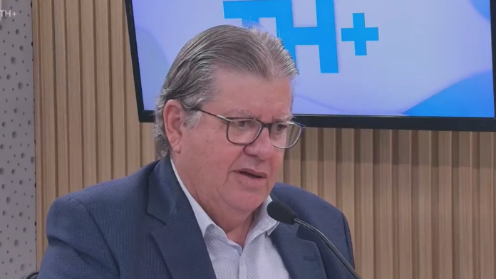 O governador João Azevedo (PSB) fez duas revelações administrativas de destaque durante entrevista ao programa Manhã Th+