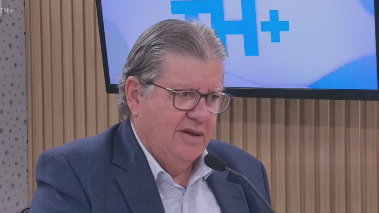O governador João Azevedo (PSB) fez duas revelações administrativas de destaque durante entrevista ao programa Manhã Th+