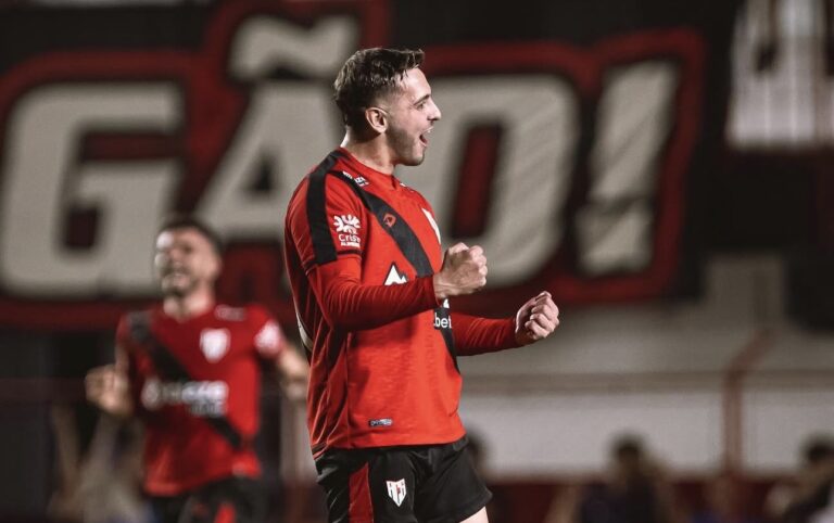 Com acesso para a Série A, atacante Kelvin é o novo reforço do Pantera