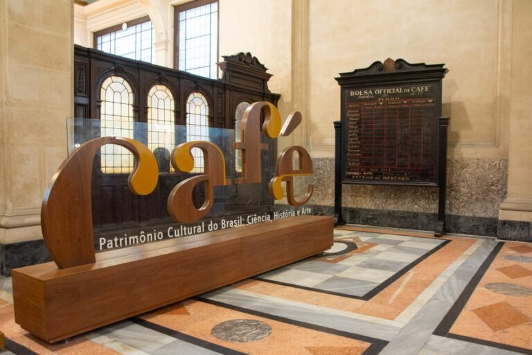 Museu do Café celebra aniversário de Santos com experiências que unem pão de cará e café