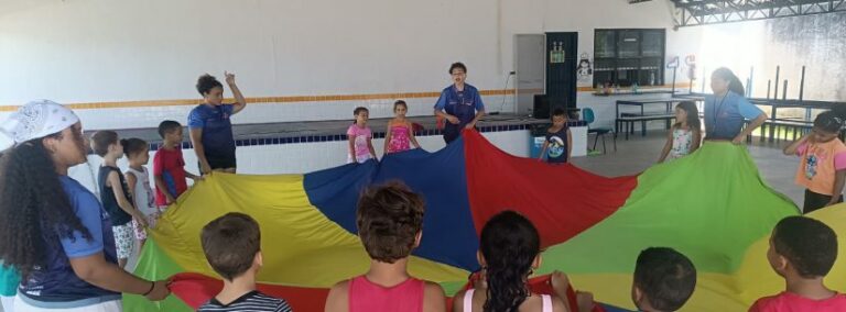 Escola de Caraguatatuba promove projeto educativo durante as férias no Massaguaçu