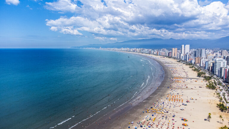 Praia Grande comemora 59 anos com inaugurações, shows e eventos esportivos