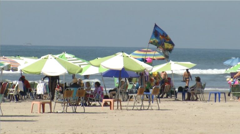 Cidades do litoral paulista reforçam regras de uso das praias na temporada de verão