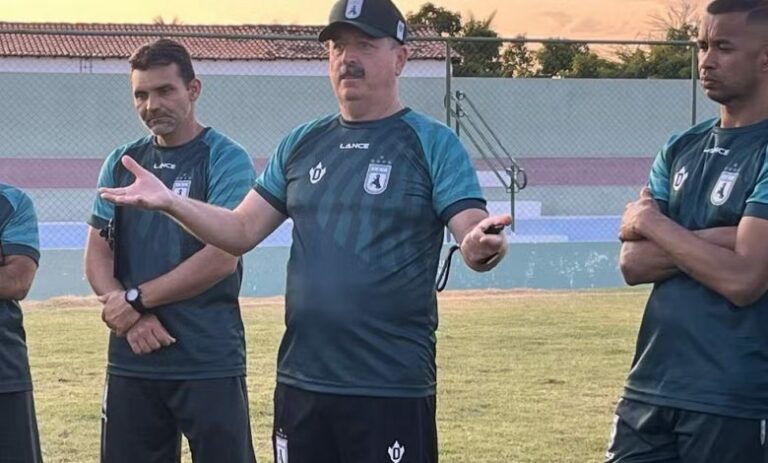 A menos de duas semanas da estreia no Paraibano, Sousa fica sem técnico