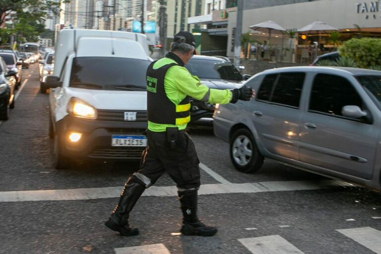 Setur distribui adesivos veiculares de moradores durante Forró Verão
