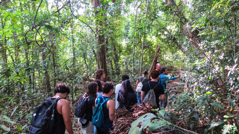 A abertura terá uma trilha temática para visitantes fantasiados. A atividade será guiada e terá 25 vagas, preenchidas por ordem de chegada