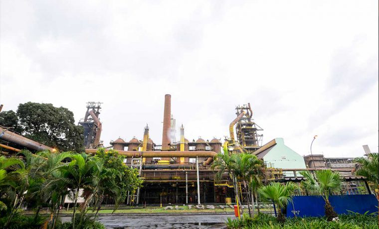 Criminoso sofre descarga elétrica enquanto roubava fios de empresa em Cubatão