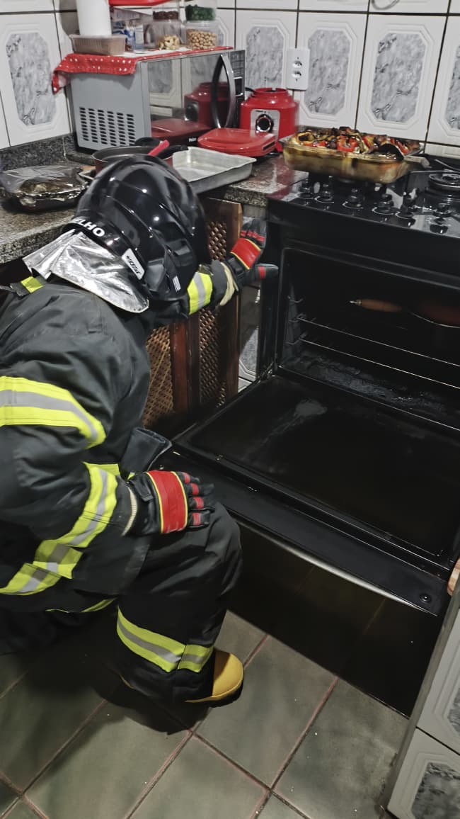 Incêndio casa ubatuba