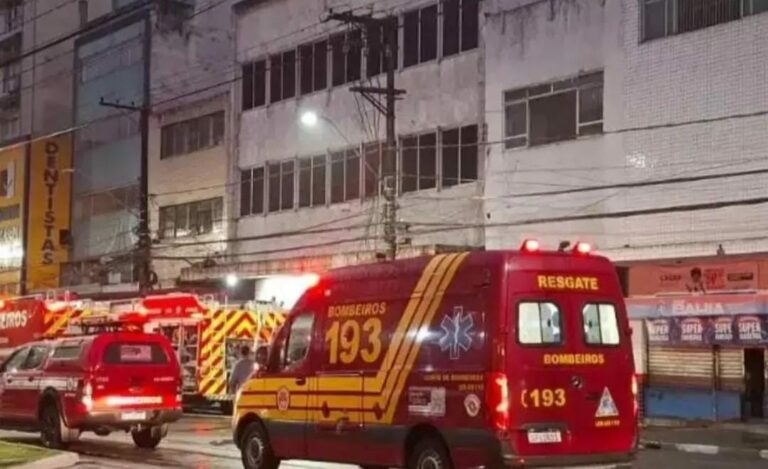 Incêndio atinge unidade das Casas Bahia em Santos