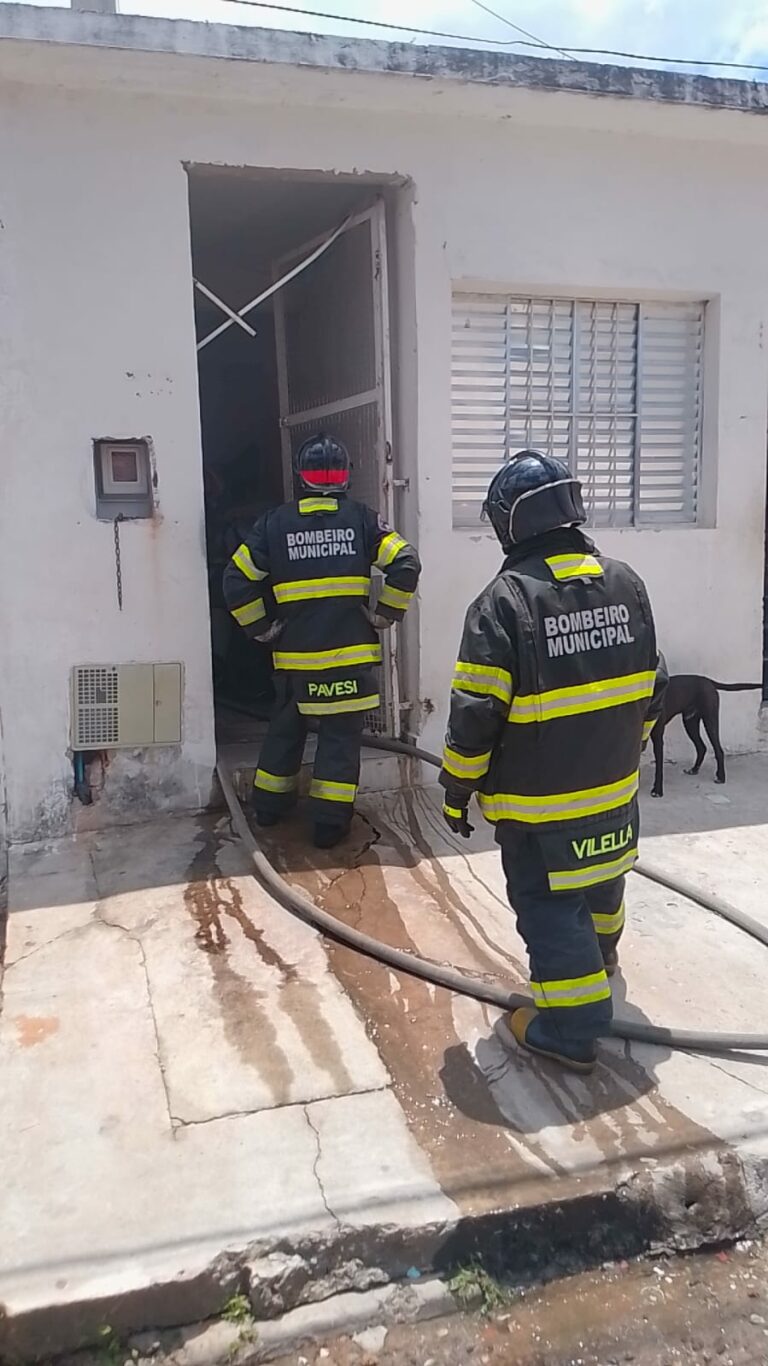 Brincadeira de criança termina em incêndio em Itupeva