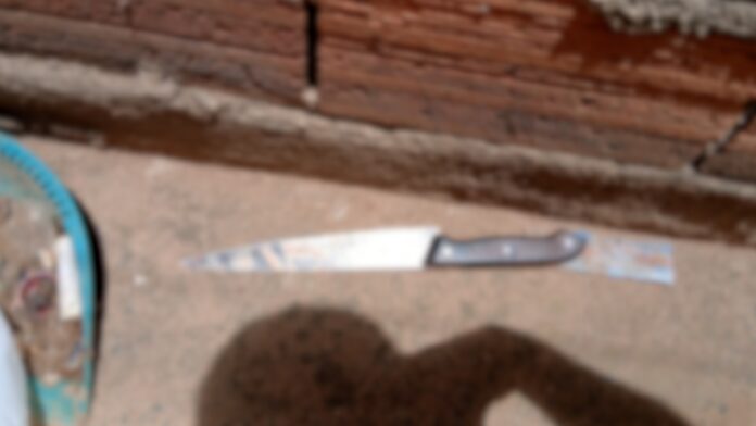 Mulher é esfaqueada pelo namorado no Jardim Campo Belo Mulher é esfaqueada pelo namorado no Jardim Campo Belo