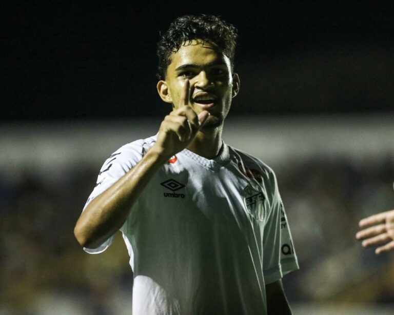Santos vence e garante classificação antecipada na Copinha
