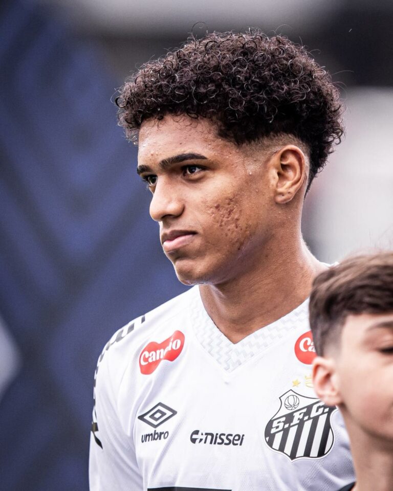 Santos espera receber aproximadamente R$100 milhões por Menino da Vila