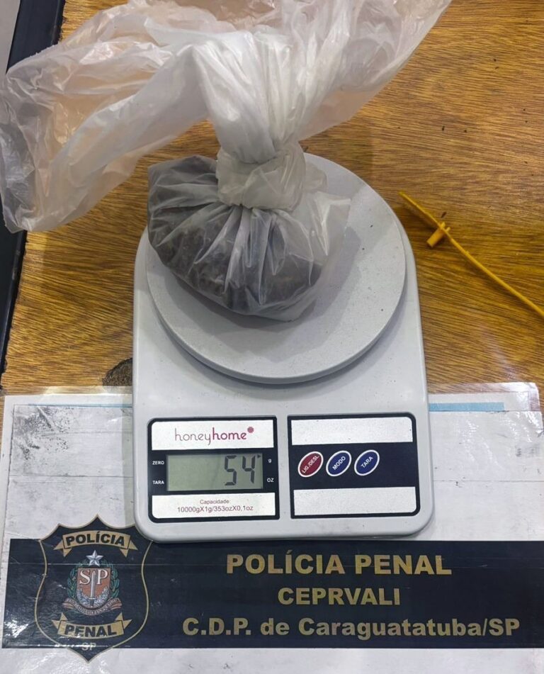 Mulher é flagrada tentando entrar com droga no CDP de Caraguatatuba durante horário de visitas