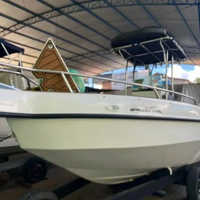 Embarcação com três pessoas desaparece no litoral de São Sebastião