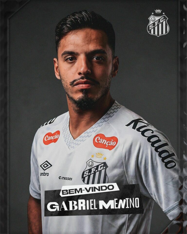 Santos anuncia contratação de Gabriel Menino por empréstimo