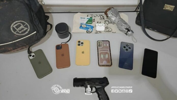 Três suspeitos são detidos após série de roubos em Jacareí Três suspeitos são detidos após série de roubos em Jacareí