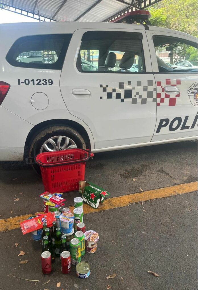 PM prende homem por roubo a comércio em São José