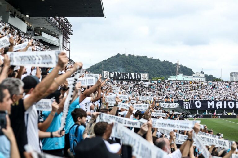 Ingressos esgotados para Santos x Corinthians na Vila Belmiro