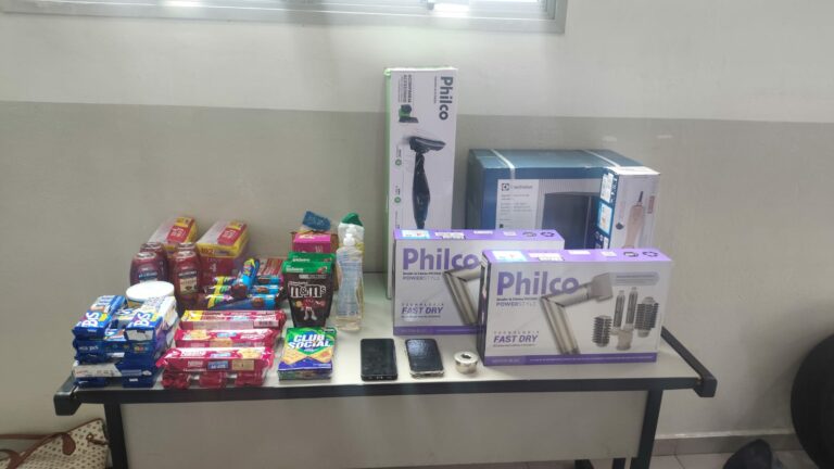 Após furto em loja de departamentos, Polícia Militar prende mulher procurada pela Justiça