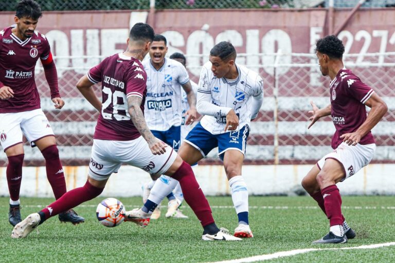 Taubaté perde invencibilidade para o Juventus e se aproxima da zona de rebaixamento