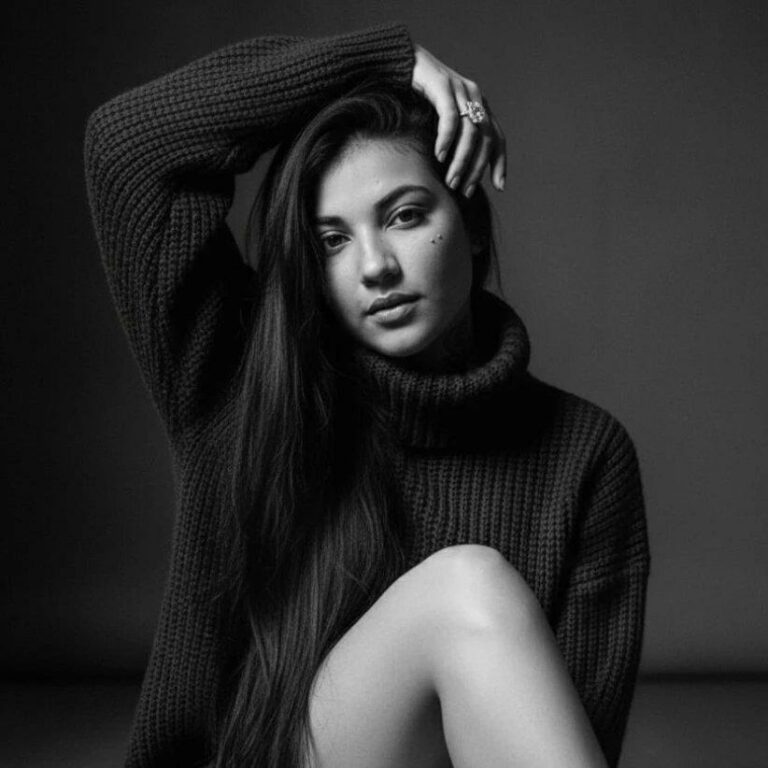 Família busca jovem desaparecida em Guarujá e namorado alega que ela foi sequestrada