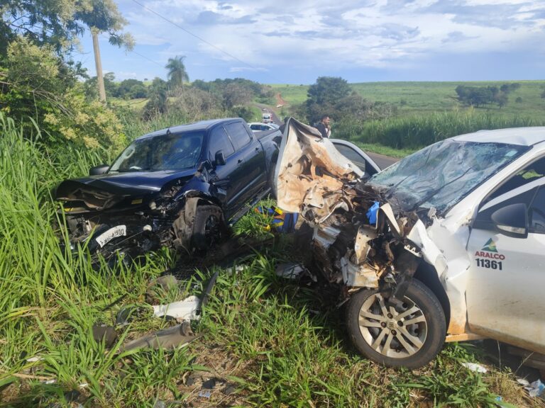 Uma pessoa morre e outras 7 ficam feridas em acidente em vicinal
