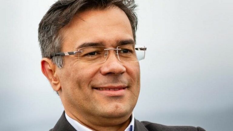 Ex-prefeito de Cubatão é denunciado por estupro pelo MP-SP