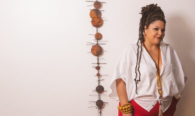 Fabiana Cozza celebra 50 anos com lançamentos e shows especiais