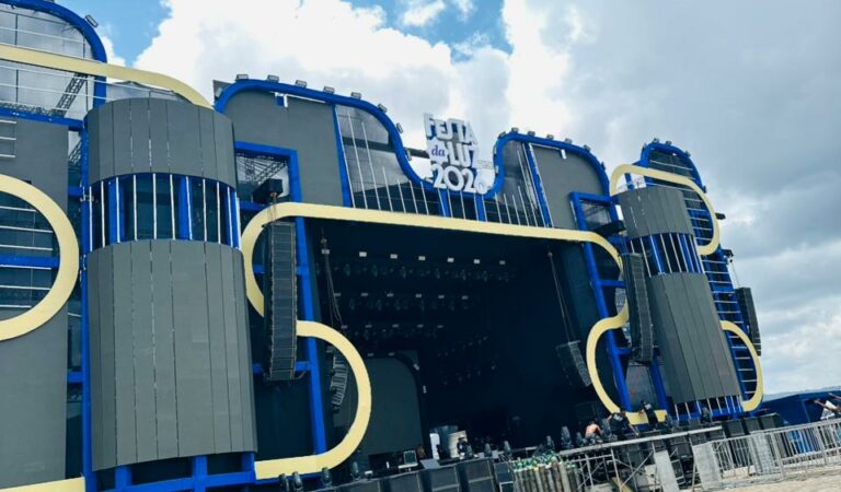 A Festa da Luz 2026 teve início na terça-feira (27) e segue até o dia 2 de fevereiro, reunindo atividades religiosas, culturais e musicais