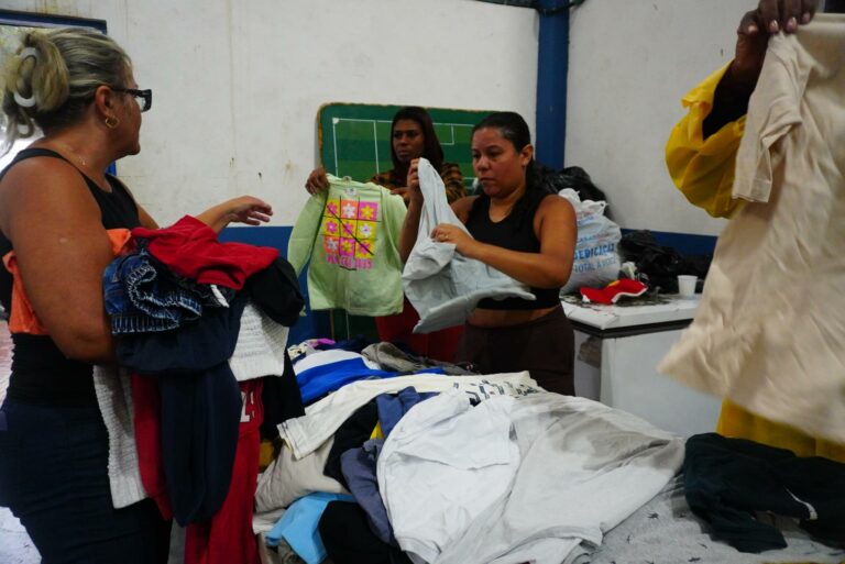 Moradores de Mongaguá e Itanhaém ficaram desabrigados após fortes chuvas na região