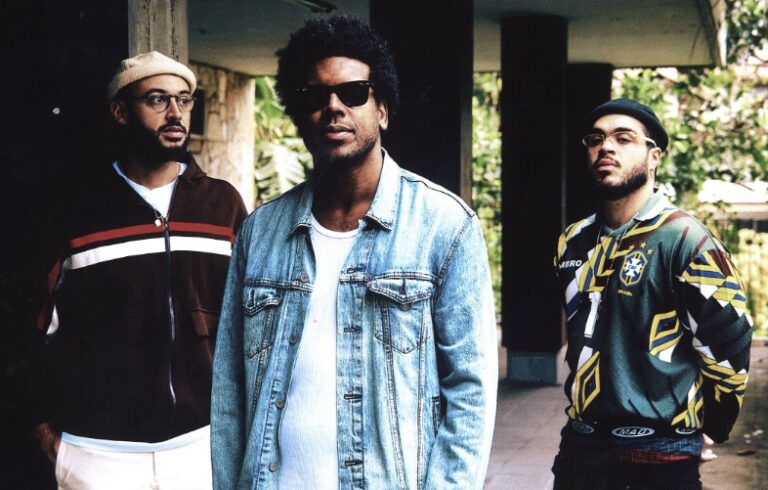 Gilsons abre caminhos para novo álbum com lançamento duplo com Caetano Veloso e família, além de Narcizinho