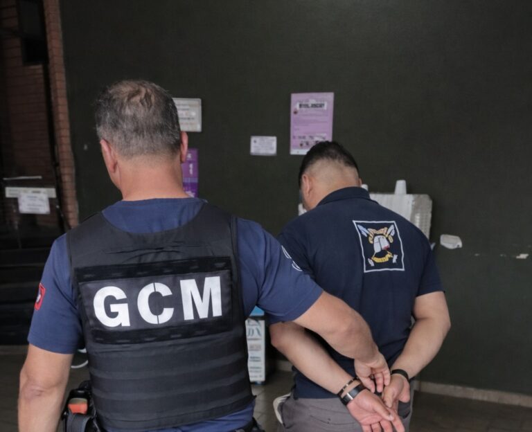 Homem é preso pela GCM após ameaçar ex-companheira no trânsito