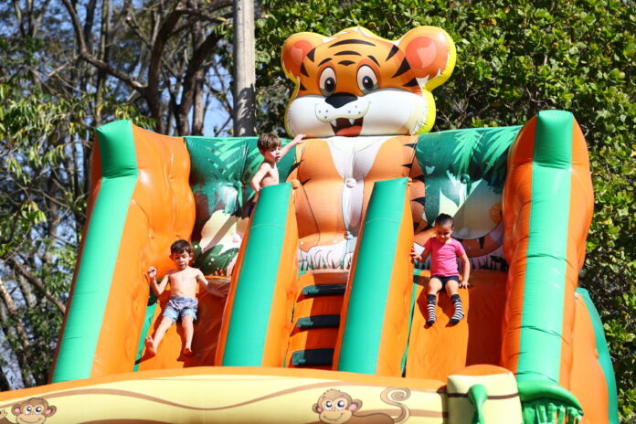 Brincando nas Férias leva atividades gratuitas a 42 pontos de São José em janeiro Brincando nas Férias leva atividades gratuitas a 42 pontos de São José em janeiro