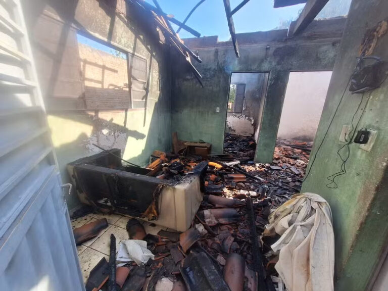 Homem é preso suspeito de incendiar casa da cunhada em Sousa