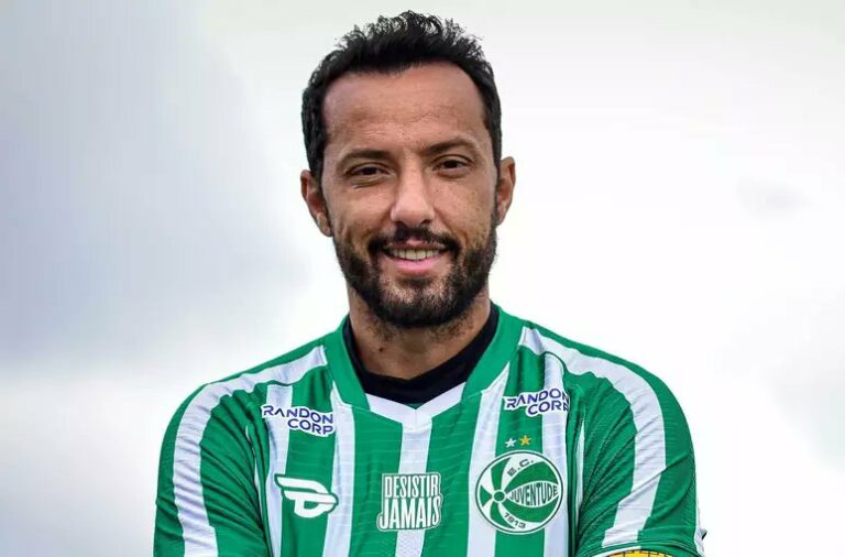 Post enigmático do Botafogo-PB sugere chegada de Nenê ao clube