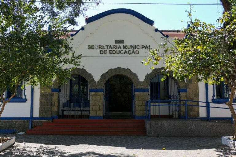 Taubaté abre inscrições para contratar mais de 320 professores temporários