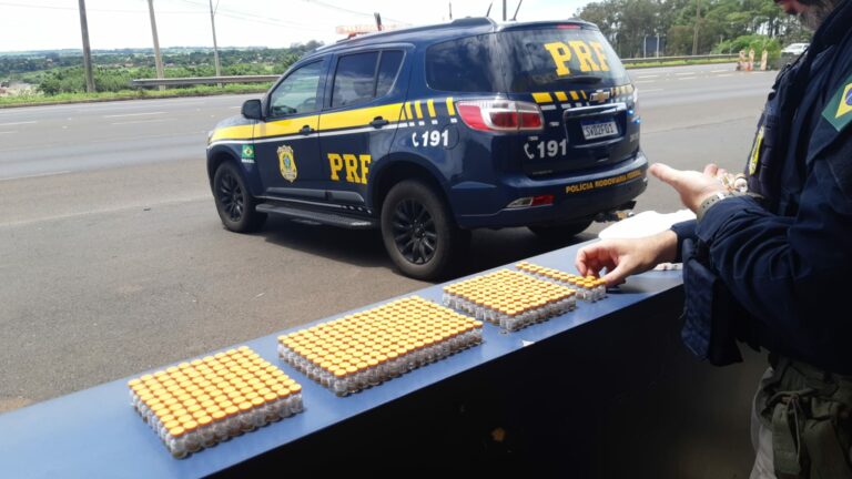 PRF apreende 420 ampolas de medicamento para emagrecer em Rio Preto