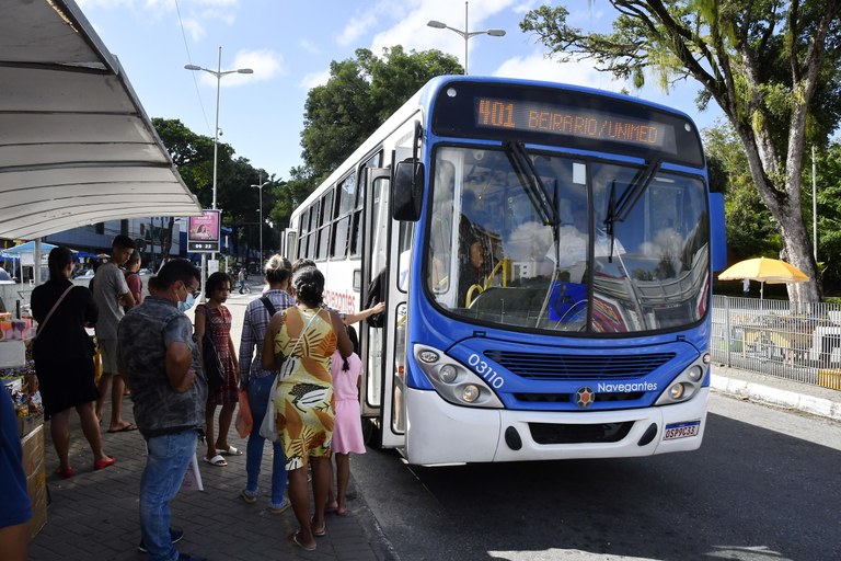 Passagem de ônibus fica mais cara em João Pessoa a partir deste domingo (25)