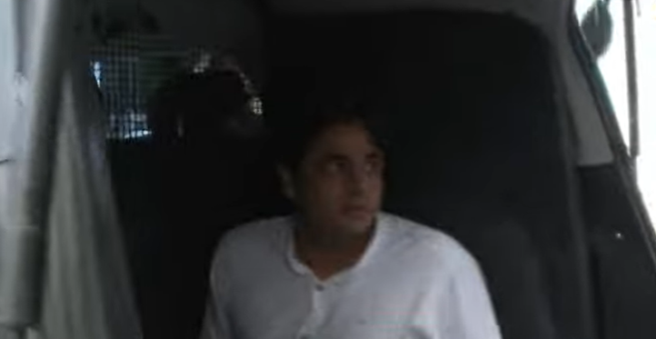 Cantor João Lima é preso após se apresentar à Polícia Civil em João Pessoa